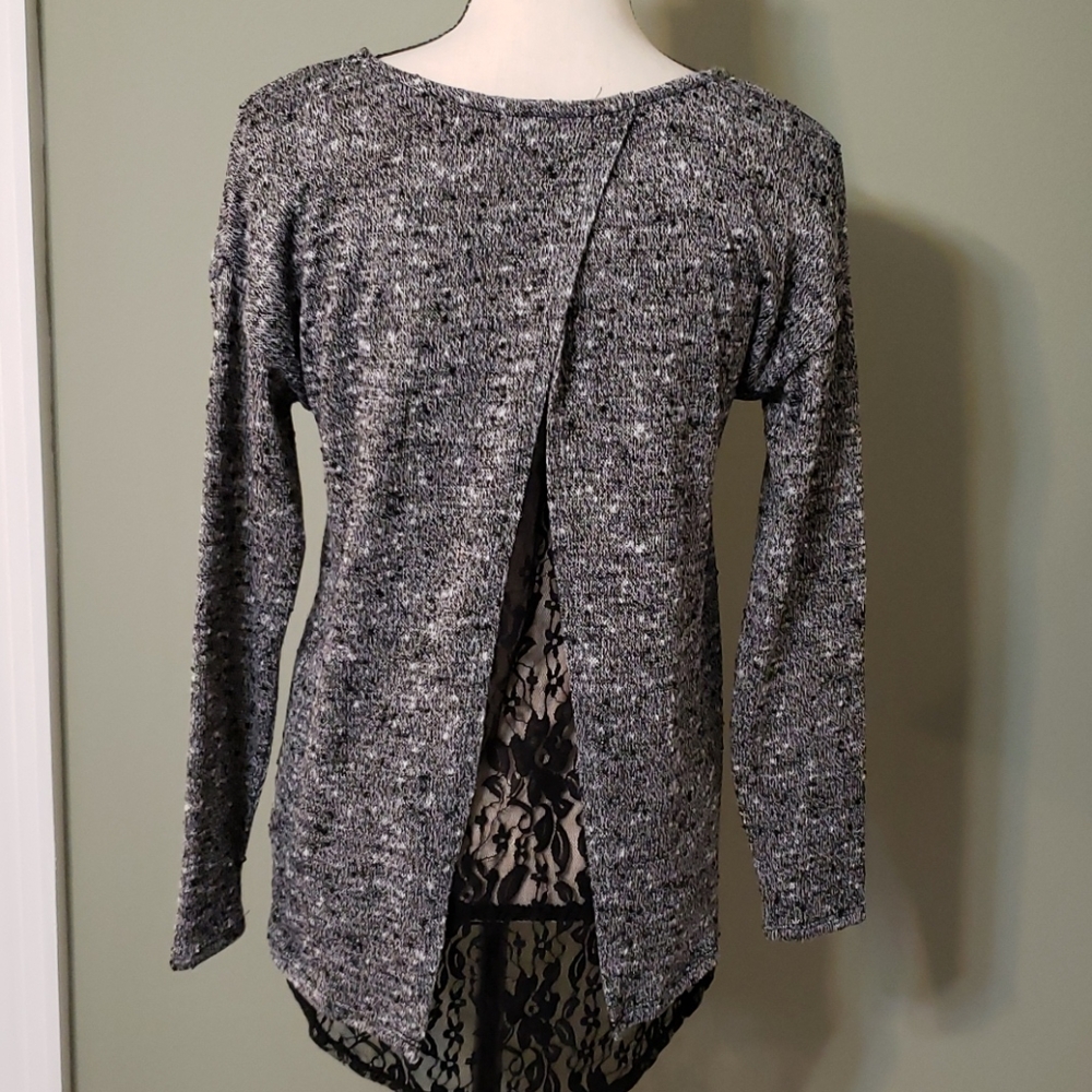 🌟4/$20 Black & white sweater with lace insert - Picture 2 of 8